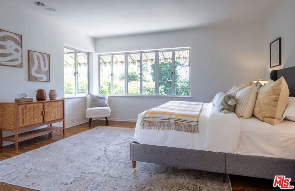 4966 Ambrose Avenue Los Angeles, CA 90027