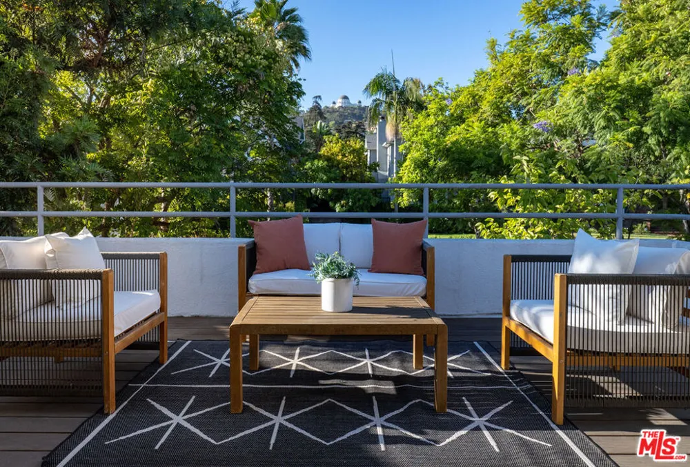 4966 Ambrose Avenue Los Angeles, CA 90027