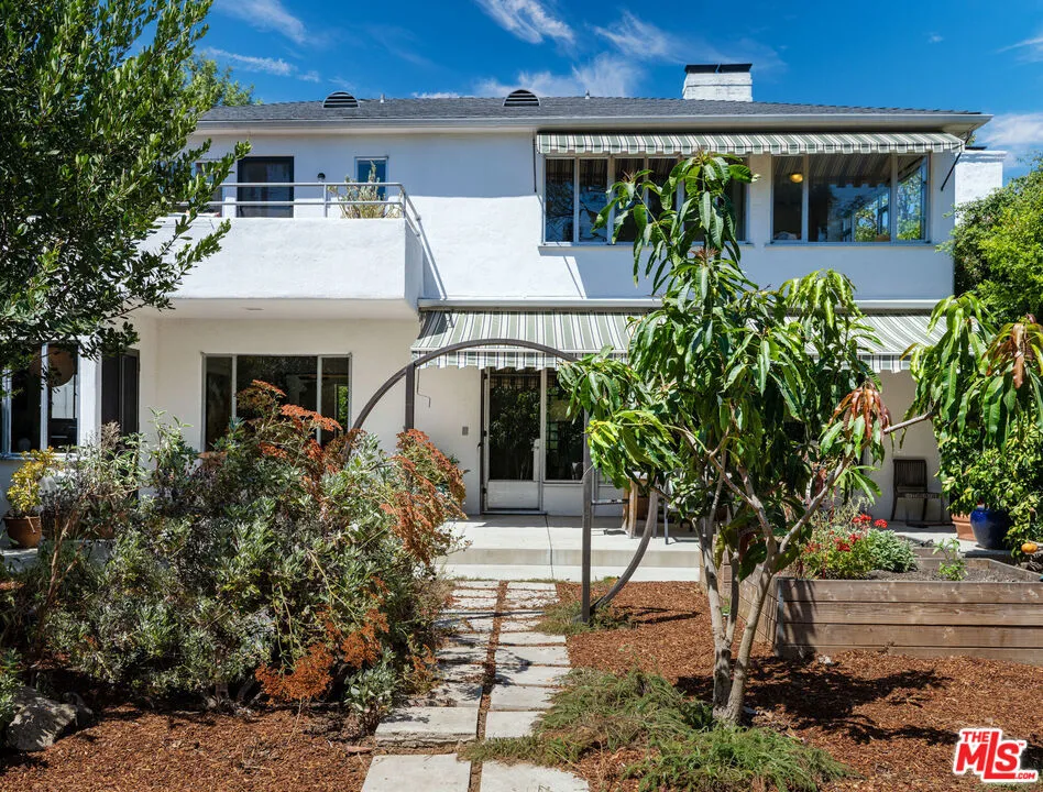4966 Ambrose Avenue Los Angeles, CA 90027