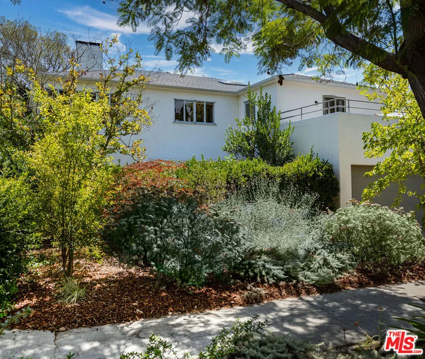 4966 Ambrose Avenue Los Angeles, CA 90027