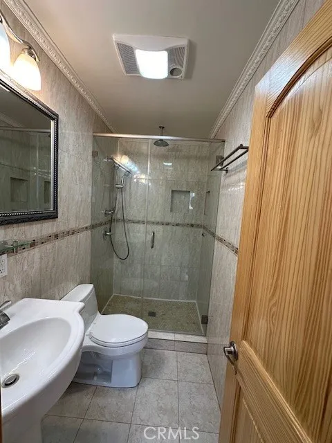 7924 Woodman #80 Panorama City, CA 91402