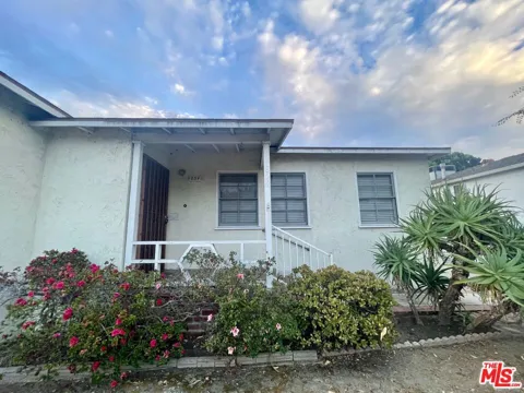 854 Rose Avenue
