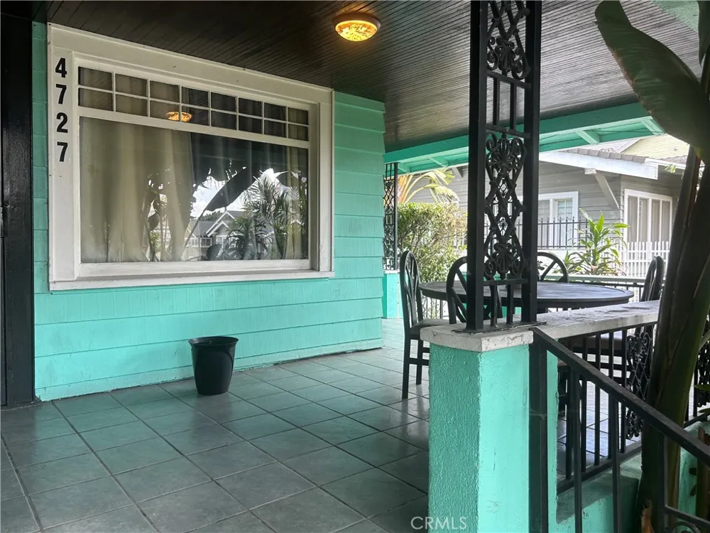 4727 Oakwood Avenue Los Angeles, CA 90004