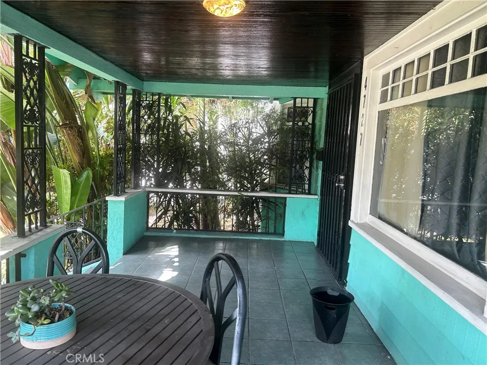 4727 Oakwood Avenue Los Angeles, CA 90004