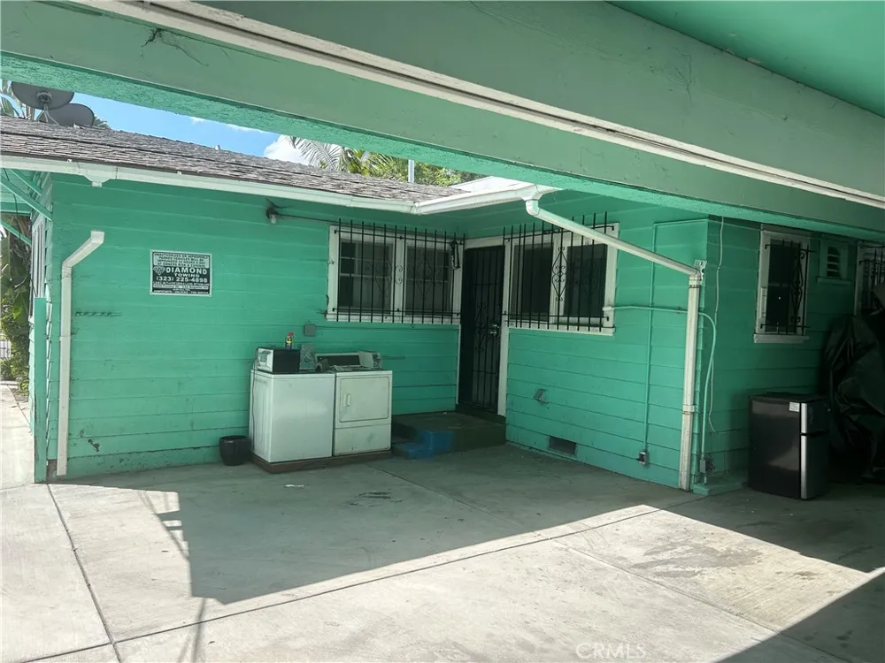 4727 Oakwood Avenue Los Angeles, CA 90004