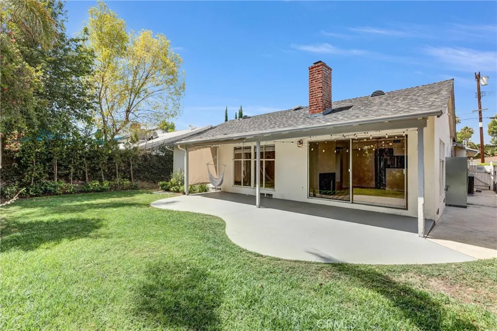 6106 Wilkinson Avenue Valley Glen, CA 91606