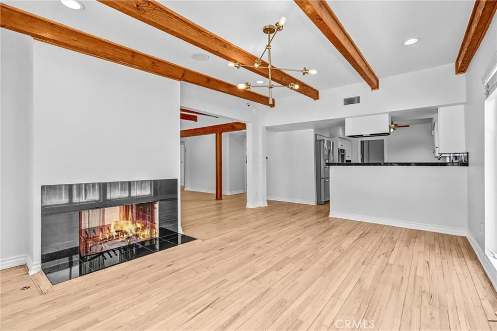 6106 Wilkinson Avenue Valley Glen, CA 91606