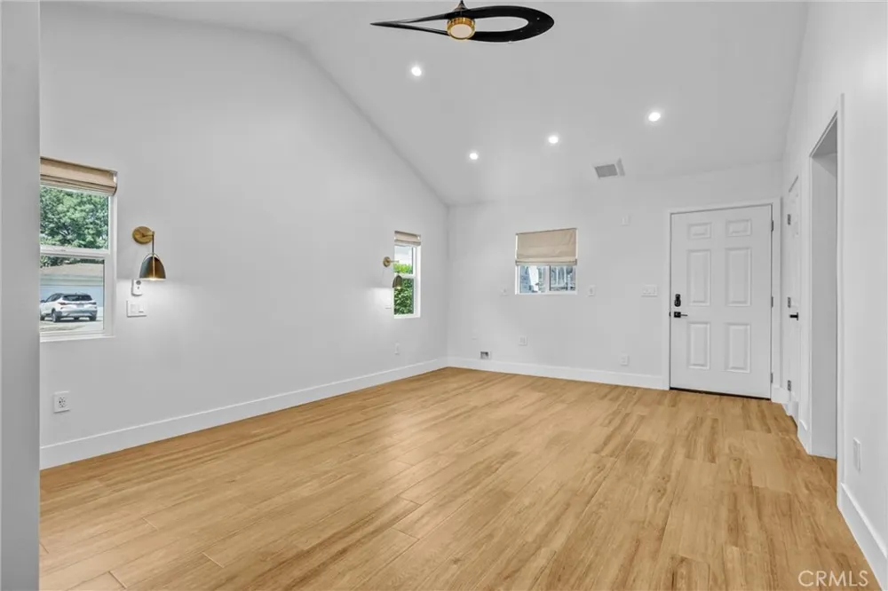 6106 Wilkinson Avenue Valley Glen, CA 91606