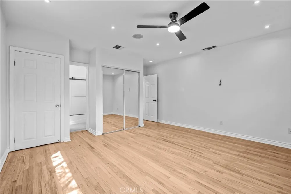 6106 Wilkinson Avenue Valley Glen, CA 91606