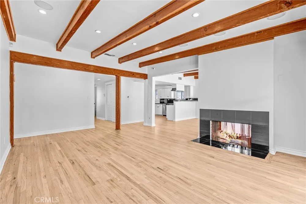 6106 Wilkinson Avenue Valley Glen, CA 91606