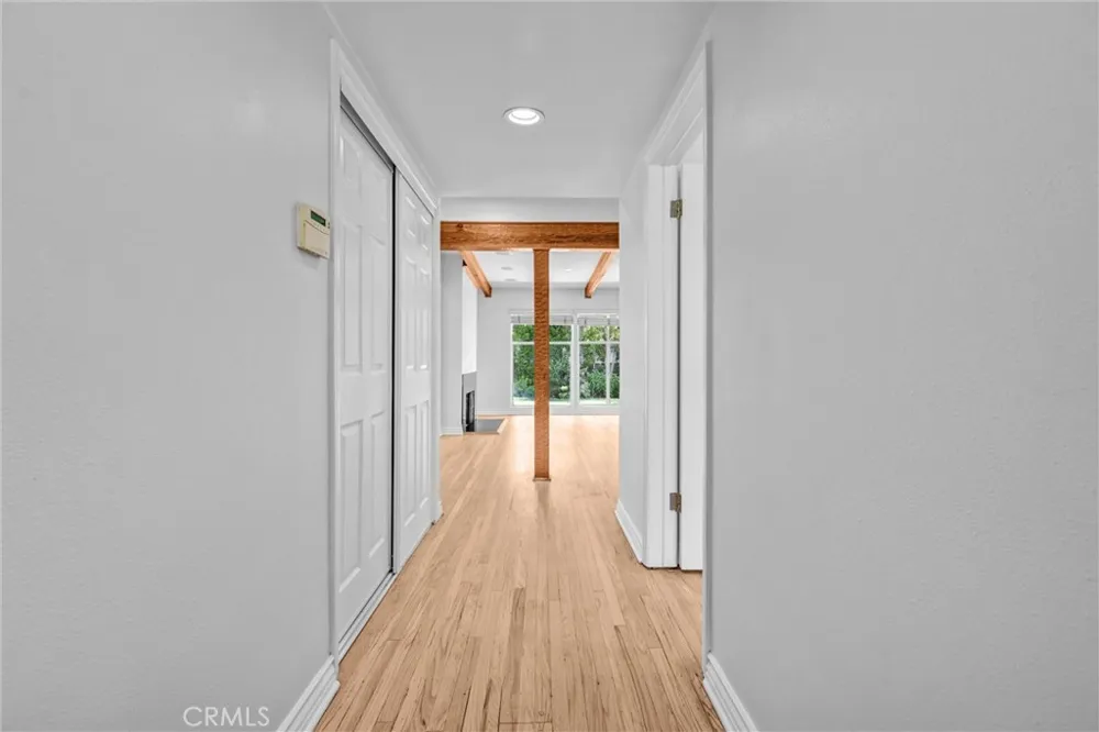 6106 Wilkinson Avenue Valley Glen, CA 91606
