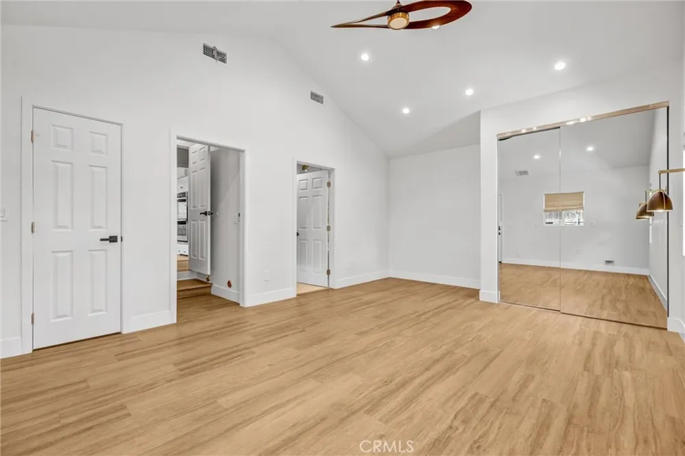 6106 Wilkinson Avenue Valley Glen, CA 91606