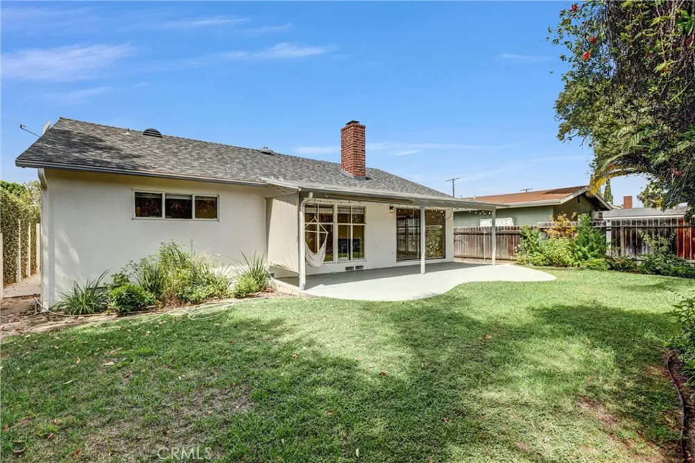 6106 Wilkinson Avenue Valley Glen, CA 91606