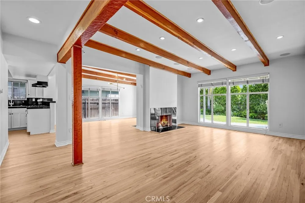 6106 Wilkinson Avenue Valley Glen, CA 91606