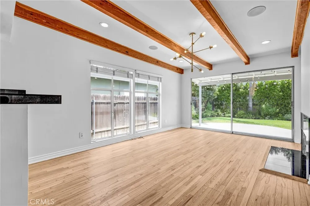 6106 Wilkinson Avenue Valley Glen, CA 91606