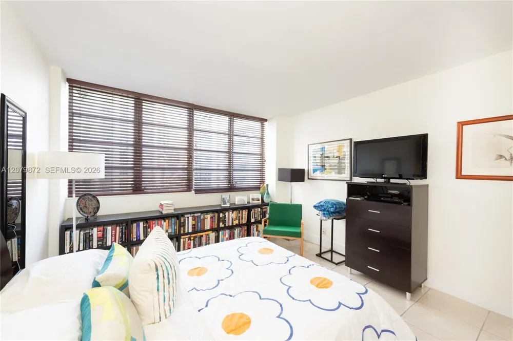 1408 Brickell Bay Dr #1215 Miami, FL 33131