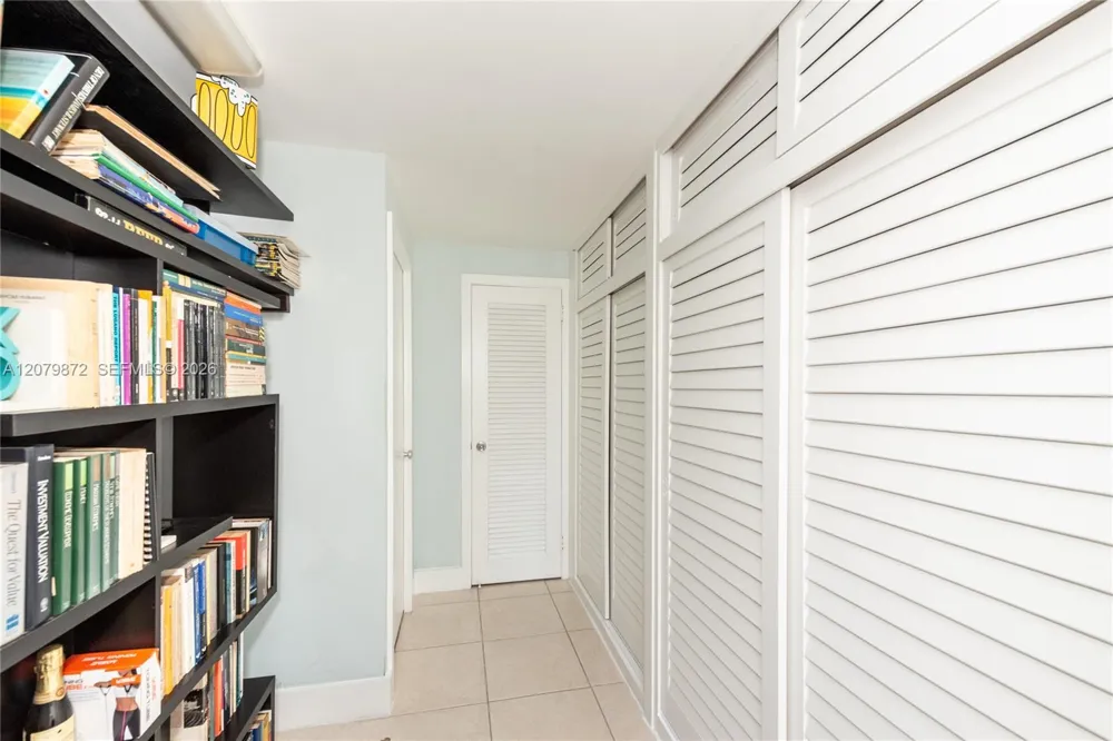 1408 Brickell Bay Dr #1215 Miami, FL 33131