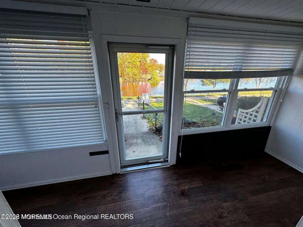 106 E Edinburgh Lane Lakewood, NJ 08701