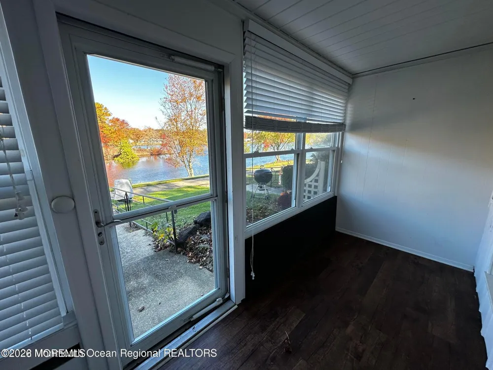 106 E Edinburgh Lane Lakewood, NJ 08701