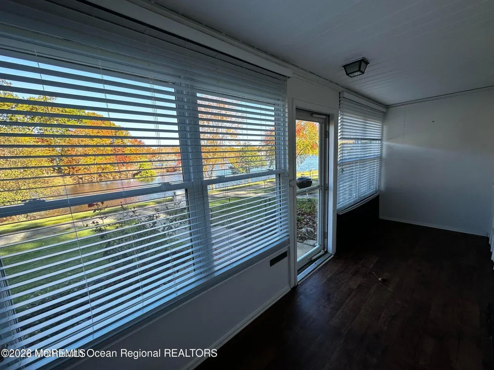 106 E Edinburgh Lane Lakewood, NJ 08701
