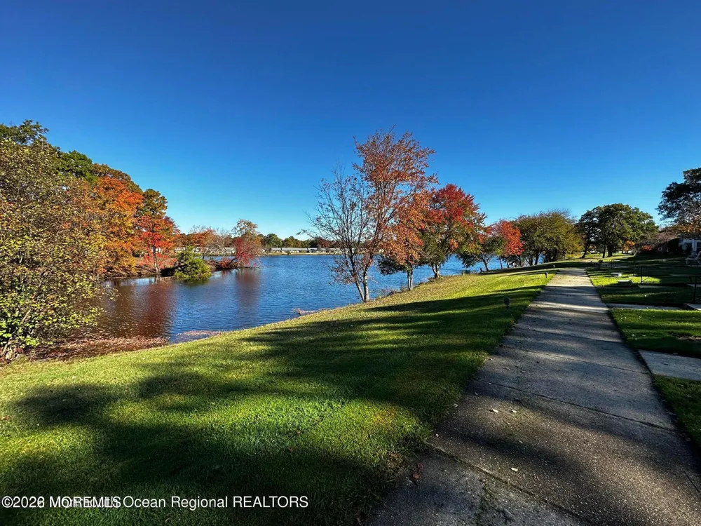 106 E Edinburgh Lane Lakewood, NJ 08701