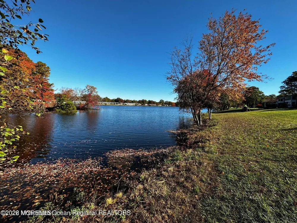 106 E Edinburgh Lane Lakewood, NJ 08701