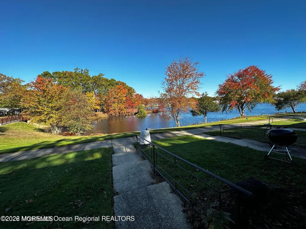 106 E Edinburgh Lane Lakewood, NJ 08701