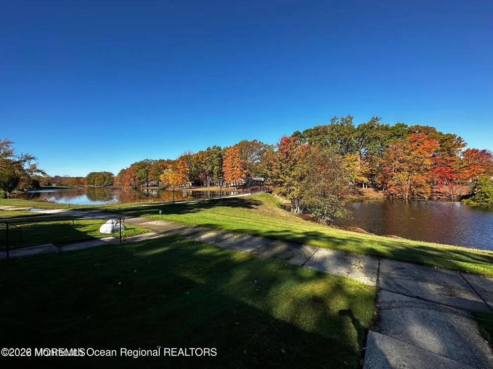 106 E Edinburgh Lane Lakewood, NJ 08701