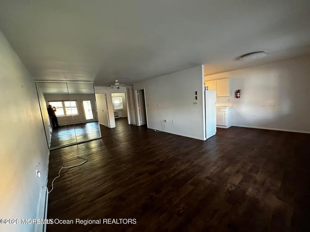 106 E Edinburgh Lane Lakewood, NJ 08701