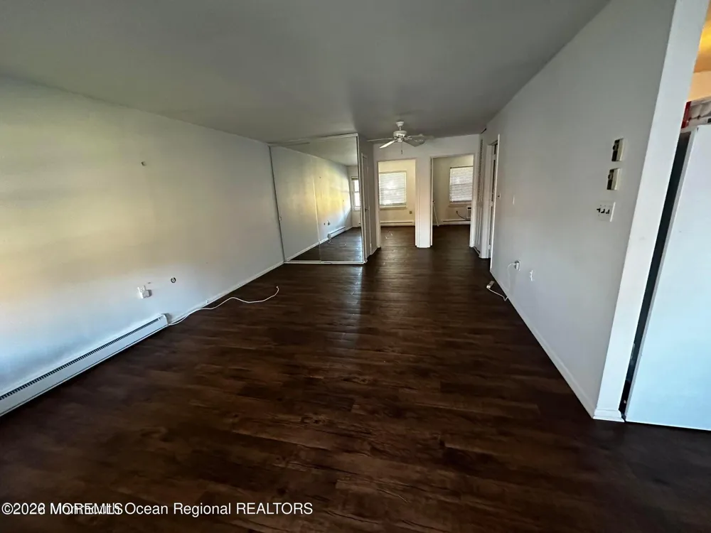 106 E Edinburgh Lane Lakewood, NJ 08701