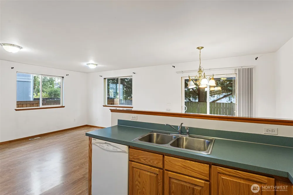 20627 Circle Bluff Drive Arlington, WA 98223