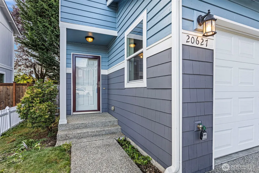 20627 Circle Bluff Drive Arlington, WA 98223
