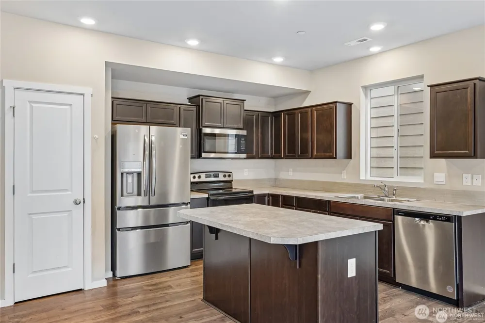 18772 Lipoma Place E Puyallup, WA 98374
