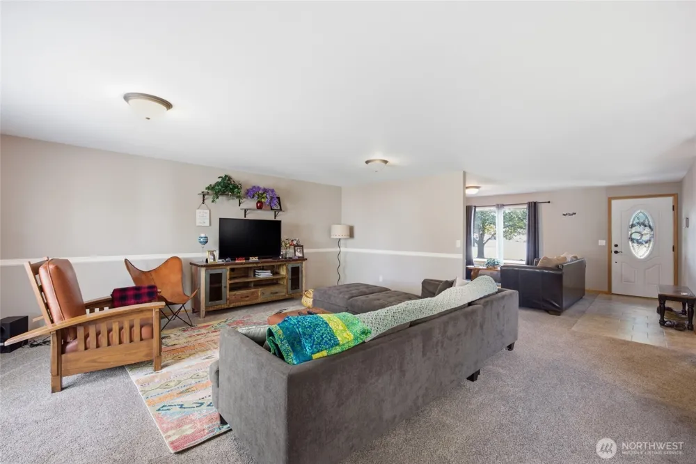 329 E Belair Drive Moses Lake, WA 98837