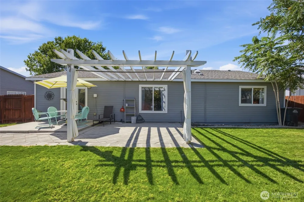 329 E Belair Drive Moses Lake, WA 98837