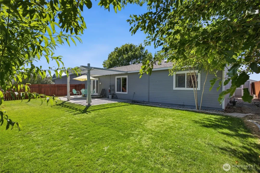329 E Belair Drive Moses Lake, WA 98837
