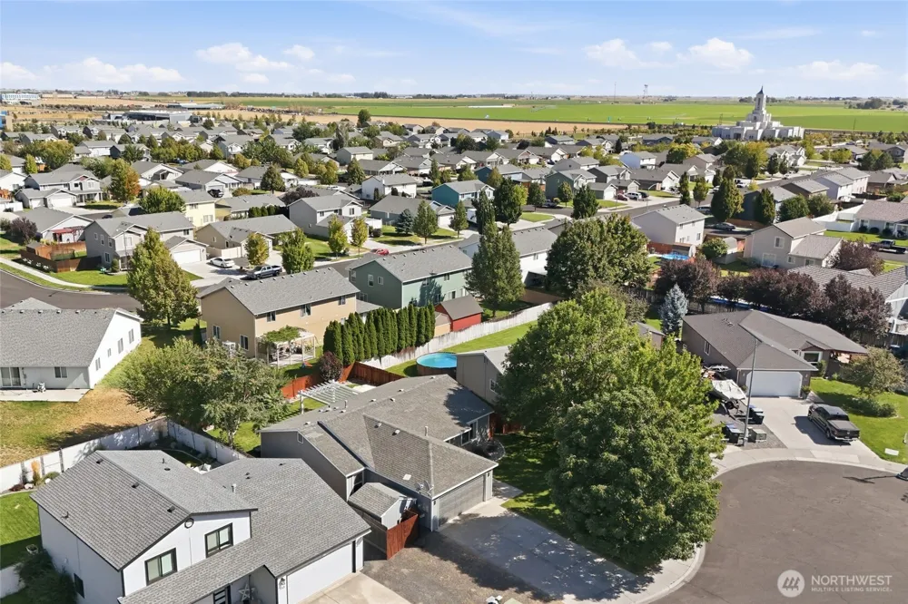 329 E Belair Drive Moses Lake, WA 98837