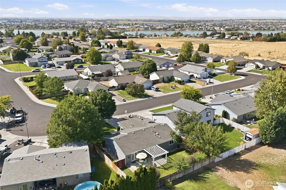 329 E Belair Drive Moses Lake, WA 98837