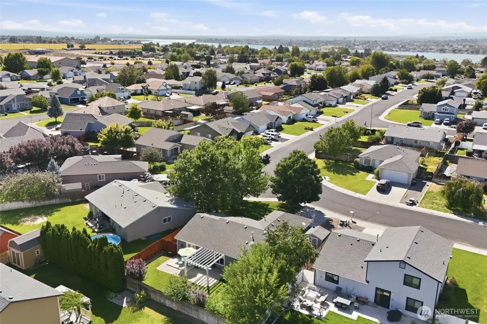 329 E Belair Drive Moses Lake, WA 98837