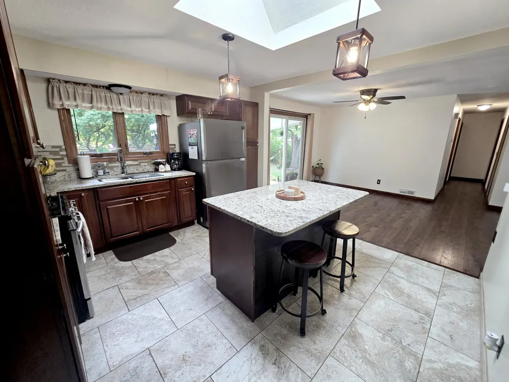 7335 Clayton Avenue Inver Grove Heights, MN 55076