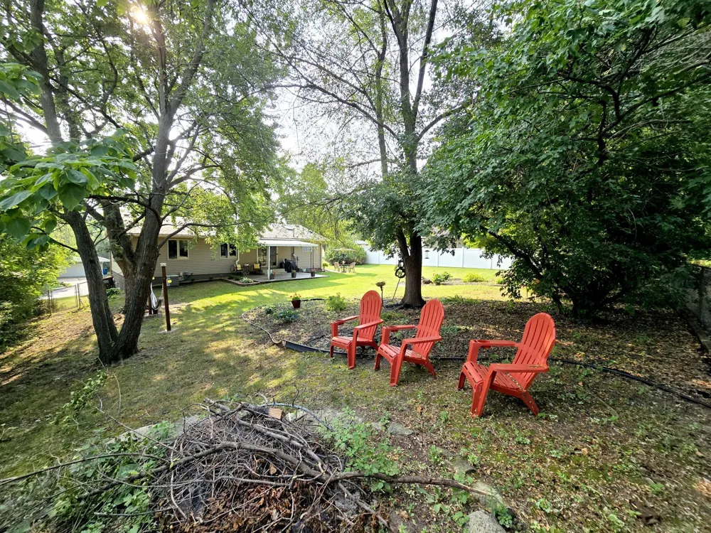 7335 Clayton Avenue Inver Grove Heights, MN 55076