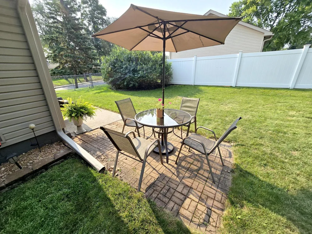 7335 Clayton Avenue Inver Grove Heights, MN 55076