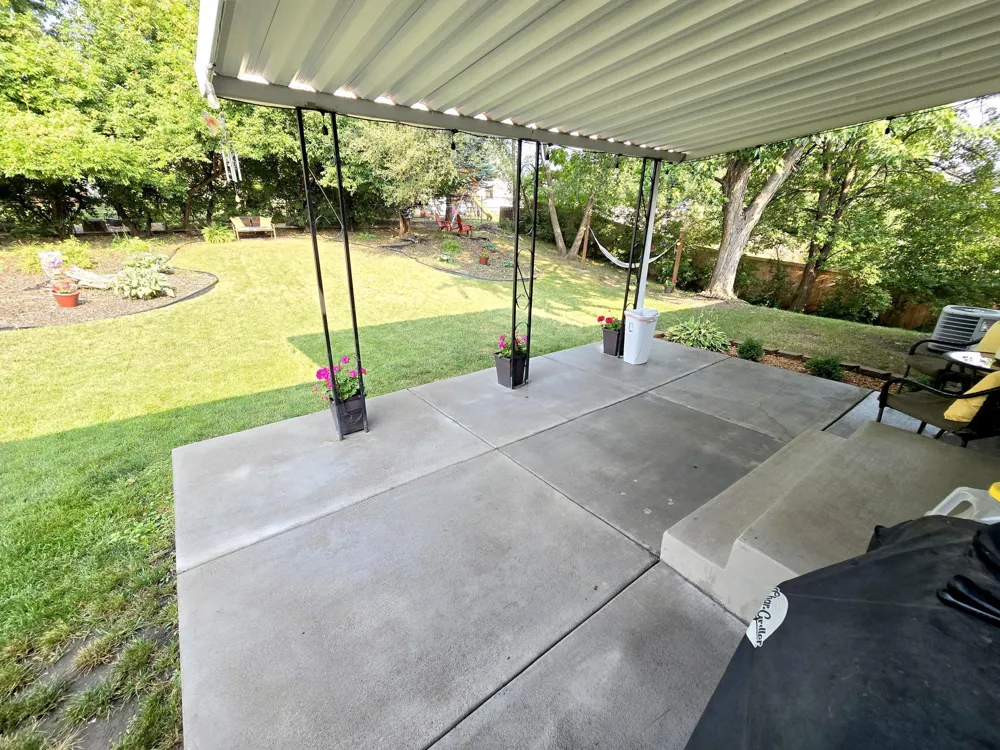 7335 Clayton Avenue Inver Grove Heights, MN 55076