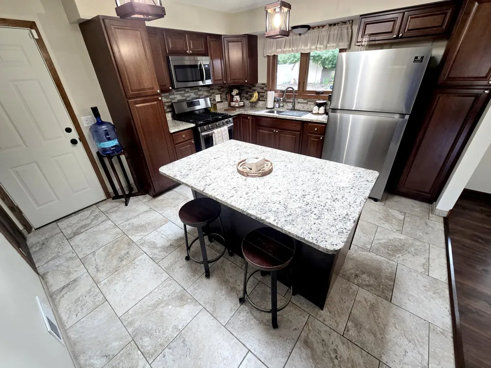 7335 Clayton Avenue Inver Grove Heights, MN 55076