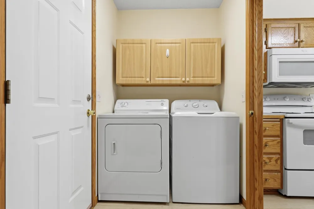 614 Golden Gate Lane Winsted, MN 55395