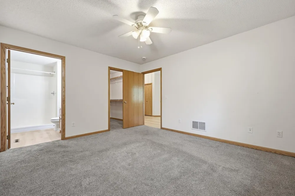 614 Golden Gate Lane Winsted, MN 55395