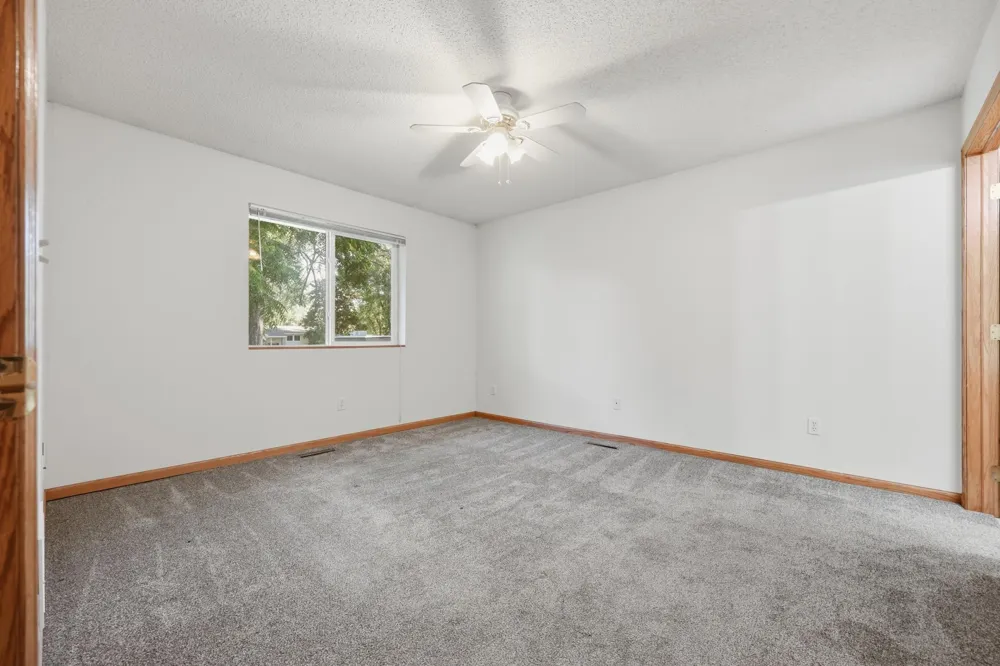614 Golden Gate Lane Winsted, MN 55395