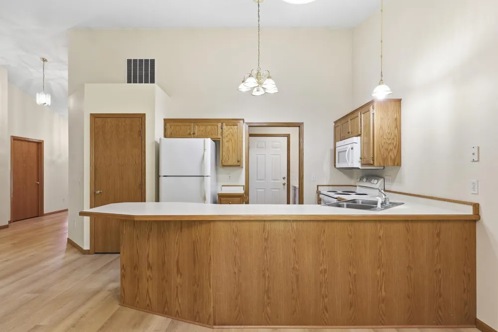 614 Golden Gate Lane Winsted, MN 55395