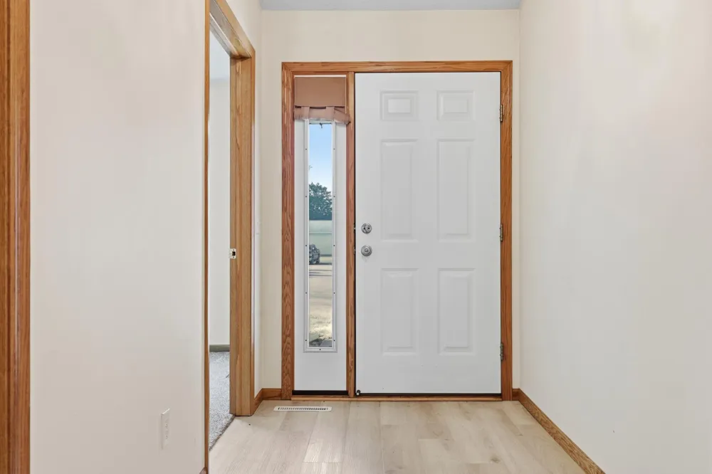 614 Golden Gate Lane Winsted, MN 55395