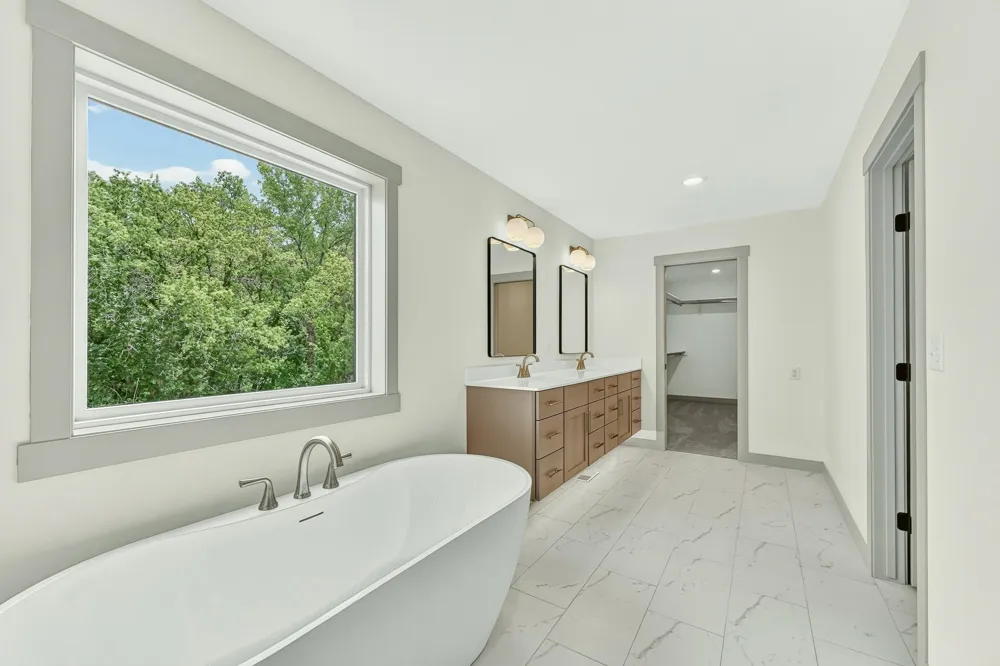 3730 Stonehedge Drive NE Rochester, MN 55906